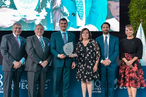 Universidad Ecotec celebró sus 18 años anunciando la reformulación de su pénsum