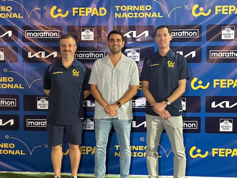 Federación Ecuatoriana de Pádel presentó el uniforme de la selección nacional con miras al 2026