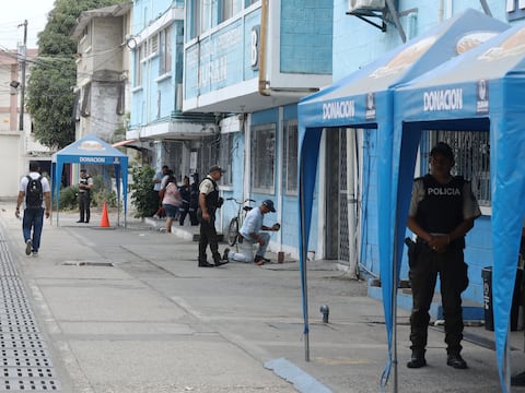 Roban armas a guardias y se llevan dinero de recaudación de antigua sede del Municipio de Durán