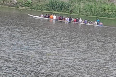 Dos universitarios desaparecidos por naufragio en una represa de Chone, en Manabí