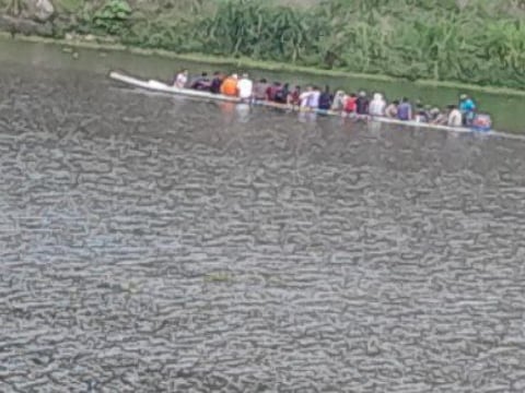 Dos universitarios desaparecidos por naufragio en una represa de Chone, en Manabí