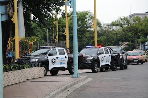 Segura EP y alcalde de Guayaquil aclaran video de camionetas ‘abandonadas’: ‘Algunos quieren desprestigiar’