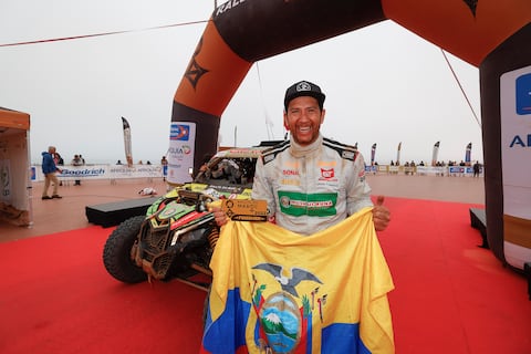 ‘Manejamos 10, 12 horas por día. Tenemos todas las cartas para jugar por ese podio’: Sebastián Guayasamín y su meta en el ‘rally’ Dakar