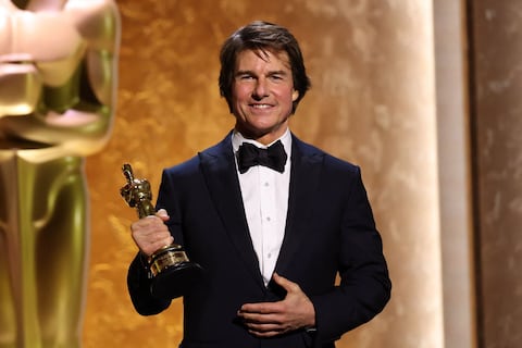 Tom Cruise obtiene un Oscar honorífico tras cuatro décadas de cine y una ovación de pie en Los Ángeles