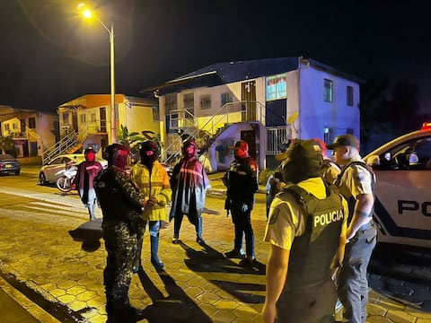 Toque de queda en Manabí: Policía reporta tres detenidos en Chone y Manta durante la segunda jornada