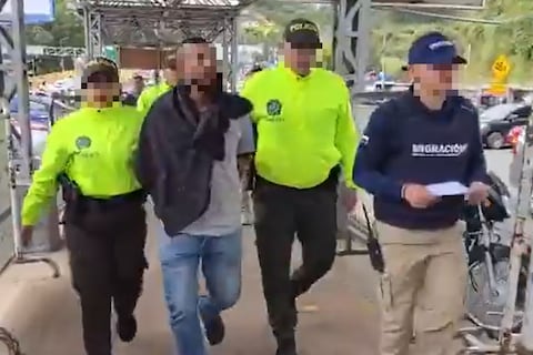 Cabecilla del Clan del Golfo fue entregado a autoridades colombianas en el puente Rumichaca
