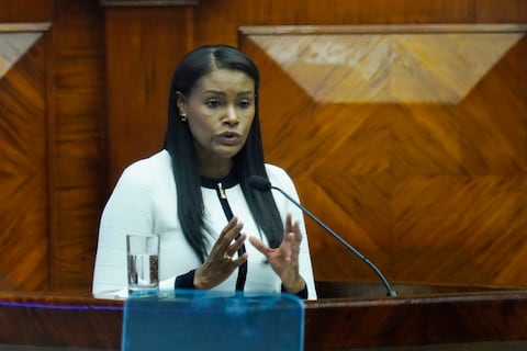 Diana Salazar al presentar el informe de labores: que la Asamblea Nacional no se convierta nunca más en una palestra de sentenciados y prófugos