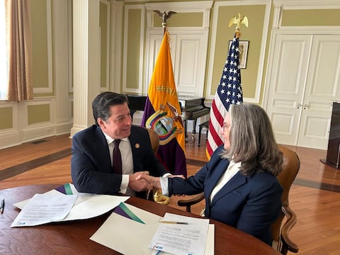 Superintendencia de Compañías firmó memorando para fortalecer control y supervisión en prevención de lavado de activos