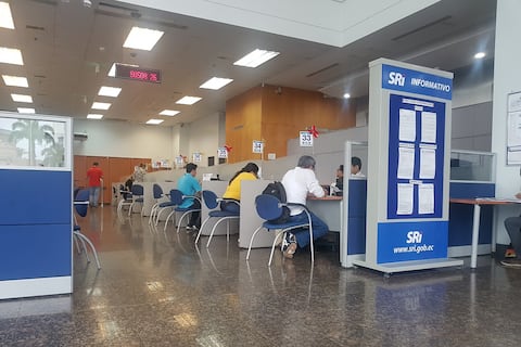 Más de 70 vacantes en el SRI: concursos de méritos y oposición se abrirán para quienes residan en estas siete provincias