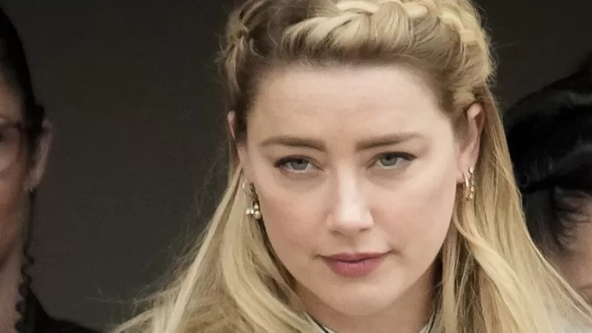 Amber Twitter La cuenta de Twitter de Amber Heard desaparece después de que su ex ...