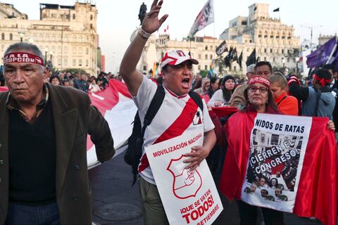 Perú, entre la lucha de poderes de Martín Vizcarra con el Congreso y los casos contra exmandatarios