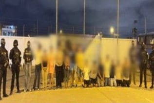 Policía desarticula red de Los Choneros vinculada al tráfico de drogas: 15 detenidos en Santa Elena y Guayaquil