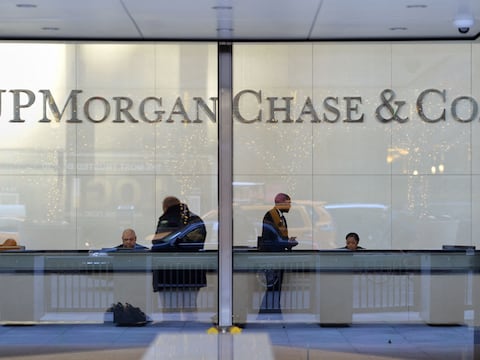 Riesgo país sube y baja: ahora está en 694 puntos