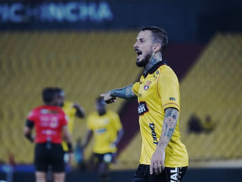 ‘Había que ganar como sea para no quedar lejos de la punta’, dice Darío Benedetto, delantero de Barcelona SC