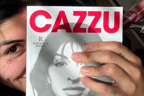 Cazzu publica libro ‘Perreo: una revolución’, dedicado ‘a las mujeres que aman el reguetón y a las que lo odian’