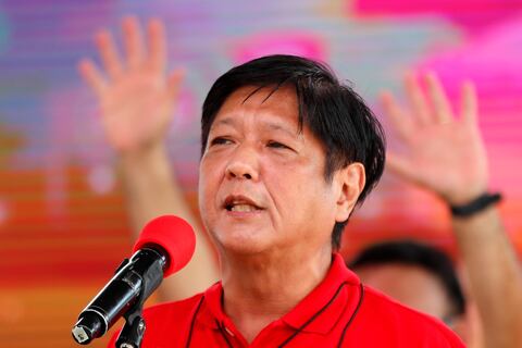 Marcos Jr., hijo del exdictador, quiere suceder a Rodrigo Duterte en la presidencia de Filipinas