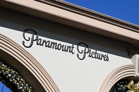 Paramount intensifica su intento de adquirir Warner Bros. Discovery y solicita apoyo directo a los accionistas
