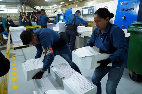 Desde las minorías se plantea votar reformas electorales por partes para dejar aparte el cambio en método para asignar escaños