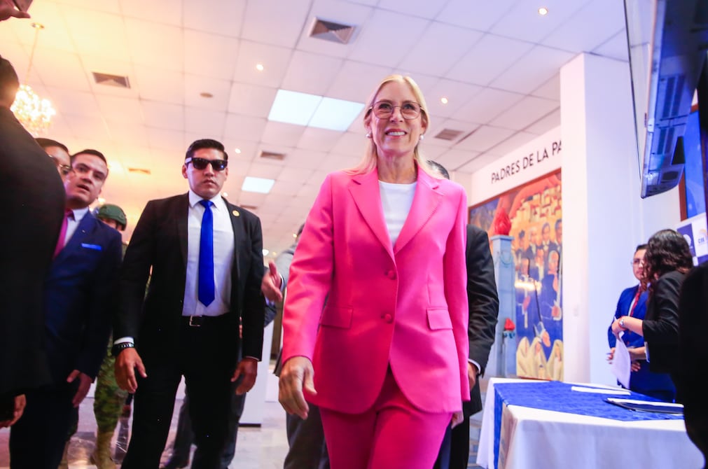 Annabella Azín hace un llamado a la unidad nacional a los líderes políticos de oposición