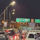 Tráfico colapsado en Puente de la Unidad Nacional durante toque de queda