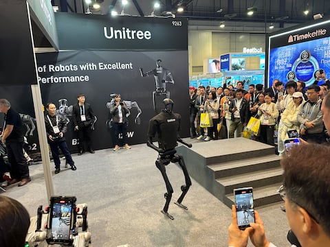 Un robot humanoide fue “detenido” por asustar a una mujer