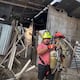 Incendio consume casa de caña en Manta: estallido de gas causa pánico entre vecinos