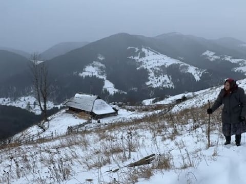 La vida de una abuela de 94 años en el “fin del mundo” en medio de la nieve