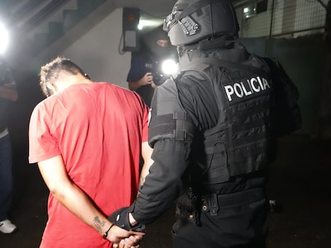 Capturan a tres sospechosos por atentado a megacárcel de Santa Elena en operativo durante toque de queda