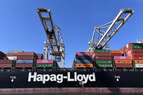 El estrecho de Ormuz se reactiva tras la tregua: el tráfico marítimo comienza a moverse luego de una caída del 97 %