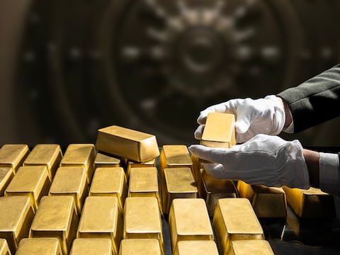 Batalla entre el XAU y el USD continúa: Este es el pronóstico del precio del oro