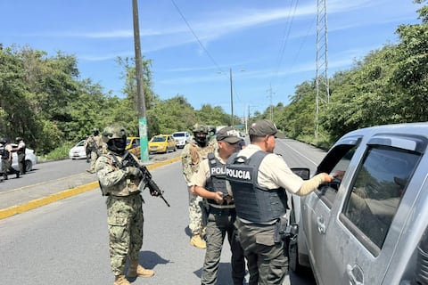 Un sospechoso fue abatido en medio de persecución policial en barrio de Esmeraldas