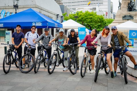 Ruta Centro convoca a decenas de caminantes y ciclistas los domingos en Guayaquil