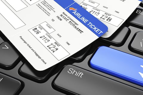 Precios de pasajes aéreos podrían subir hasta 30 % por eliminación de subsidio al combustible de aviones, agencias de viajes hacen sus cálculos