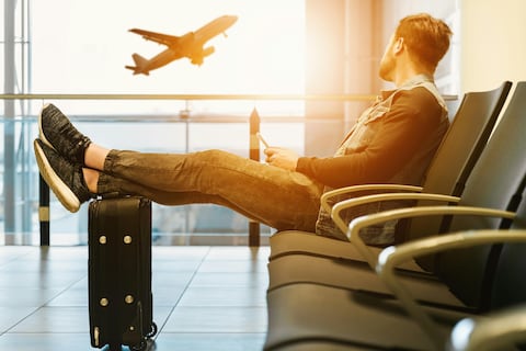 Aerolíneas Argentinas ajusta tarifas: elimina ‘carry on’ en la opción más económica
