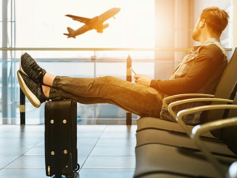 Aerolíneas Argentinas ajusta tarifas: elimina ‘carry on’ en la opción más económica