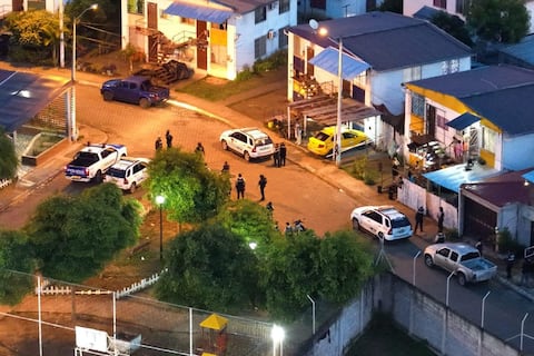 Golpe al crimen en Chone: 17 detenidos y 9 allanamientos en la Operación IAD