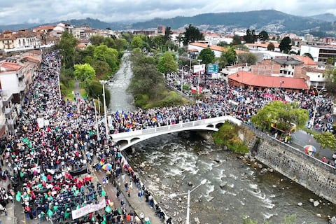Sectores sociales advierten con reactivar ‘el quinto río de Cuenca’ si el Gobierno no revoca la concesión del proyecto Loma Larga