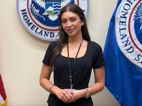 Escándalo en Seguridad Nacional de EE. UU.: suspenden a jefa de contraterrorismo por su doble vida en una web de citas