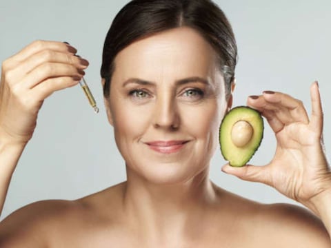 Aceite de pepa de aguacate: cómo extraer este líquido graso fuente de colágeno natural para prevenir el envejecimiento