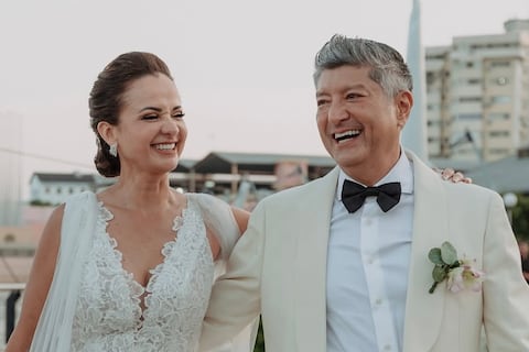 Prefecta Marcela Aguiñaga eligió una torta de bodas al estilo pavlova, elaborada por una pastelera guayaquileña