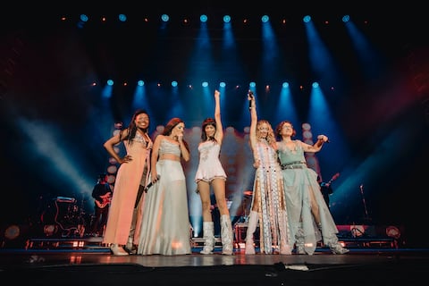 Kiruba y Kudai desatan nostalgia en Quito: crónica del adiós definitivo de la banda femenina y el regreso del pop chileno