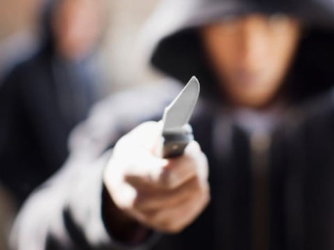 Prisión para pareja acusada de asesinar a adulto mayor de 70 años