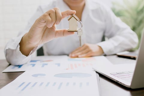 Hipoteca a 50 años: expertos explican las implicaciones negativas de este tipo de préstamo a largo plazo