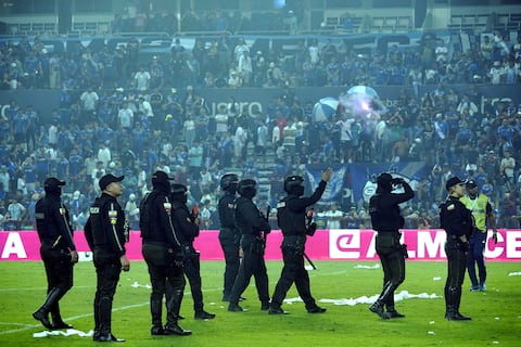 Cuándo se conocerá la posible sanción que acarrearía Emelec por los incidentes en el Clásico del Astillero