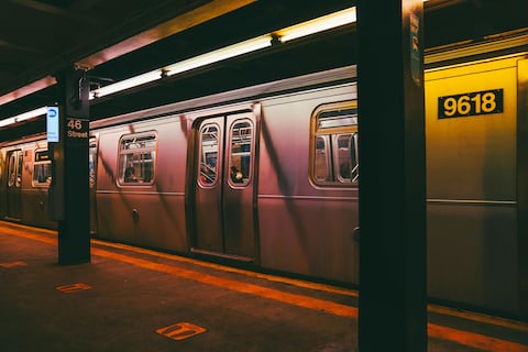 El triunfo a medias de los aficionados: logran bajar el precio del tren al Mundial en Nueva York tras el escándalo de los 150 dólares