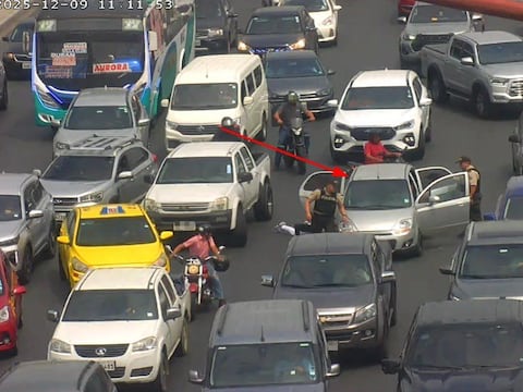 Hombre que retiró $ 30.000 de entidad bancaria fue asaltado en Samborondón: Policía aprehendió a varios involucrados tras persecución