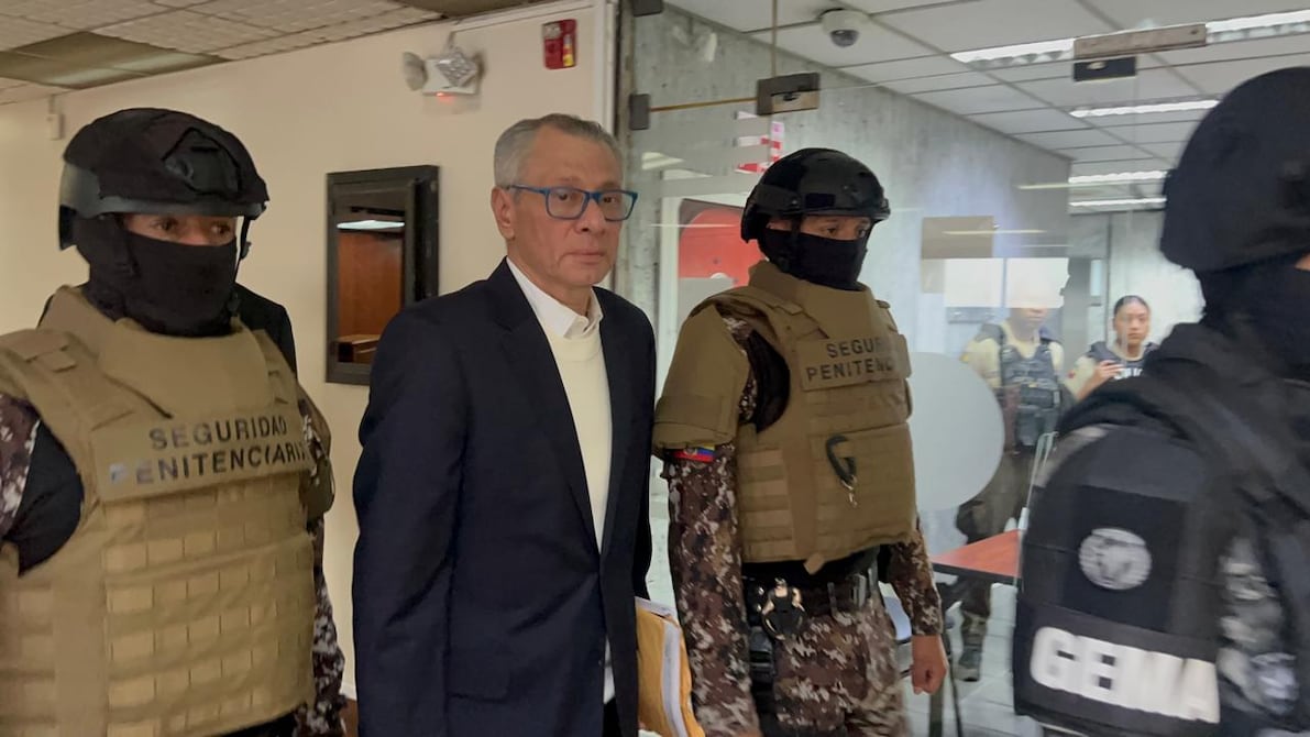 Jorge Glas y Carlos Bernal enfrentan el segundo día de audiencia de juicio en el caso Reconstrucción de Manabí