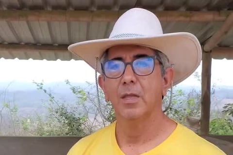 ‘Duele, pero hay que levantarse’: periodista Henry Dueñas comparte video para referirse al apoyo recibido por la muerte de su hijo