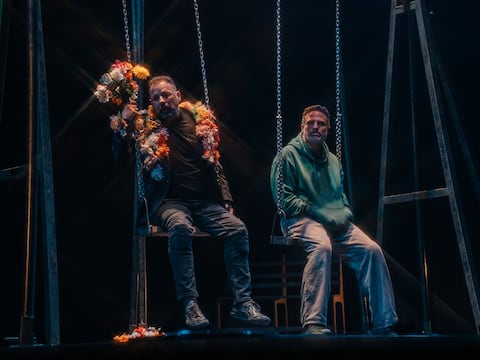 Roberto Manrique debuta en la danza-teatro con ‘Tantas flores’ tras sufrir un accidente en el escenario