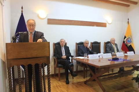 Carlos Arcos Cabrera y la novela histórica ecuatoriana